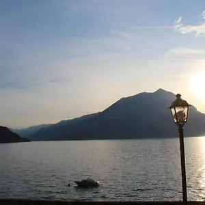Namaste Fiumelatte , Varenna Italy